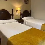 بيت ضيافة La Casa De La Abuela Narón