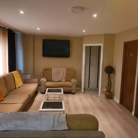 La Casa De La Abuela בית הארחה